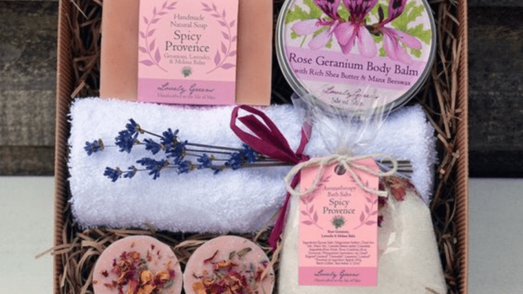 The Heartfelt Touch: Why Personalised Gifts is So Meaningful